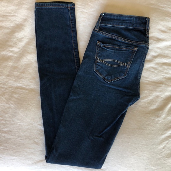 Abercrombie & Fitch Jeans - Picture 1 of 8